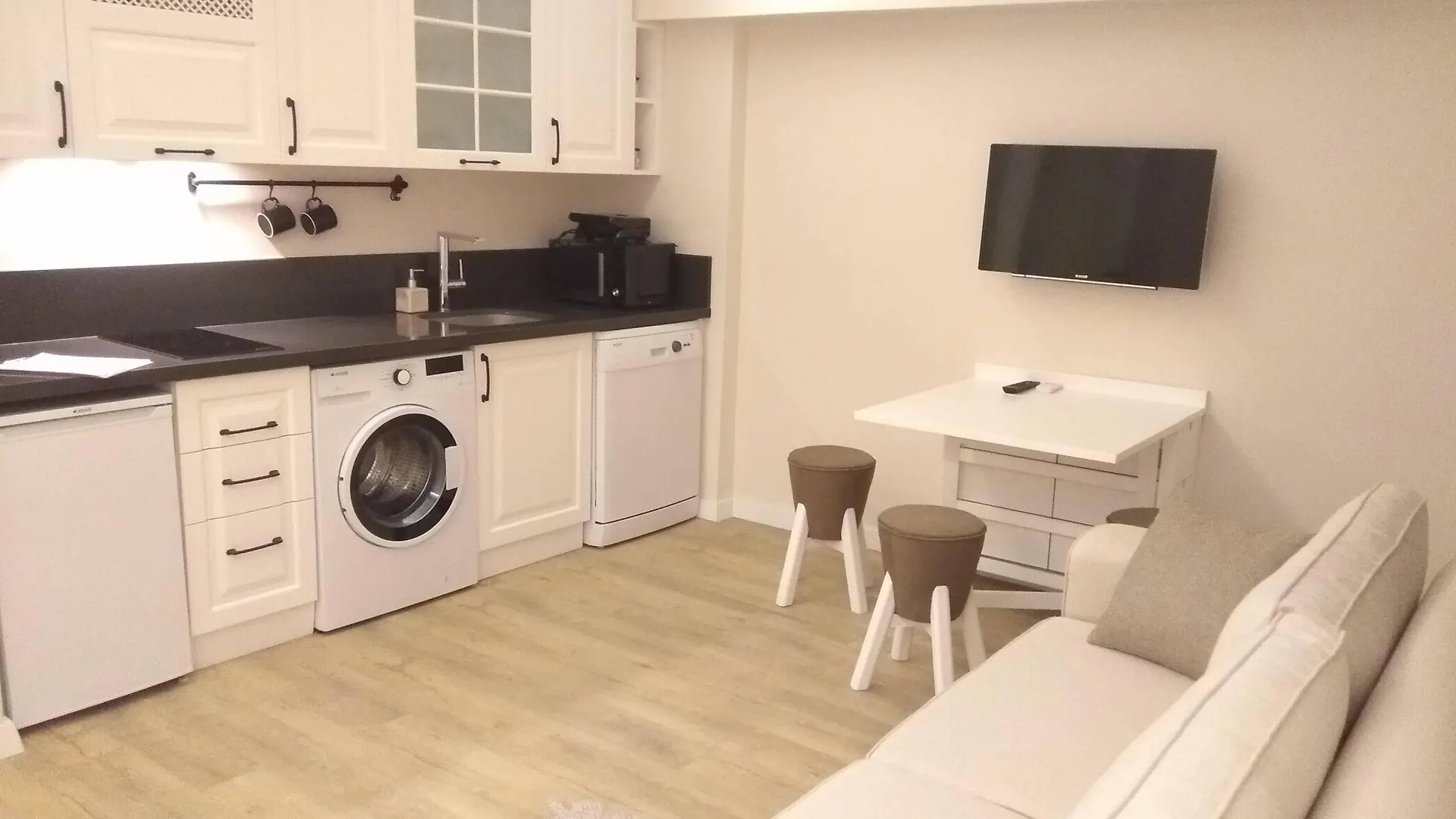Ece Marina Suites Фетхие