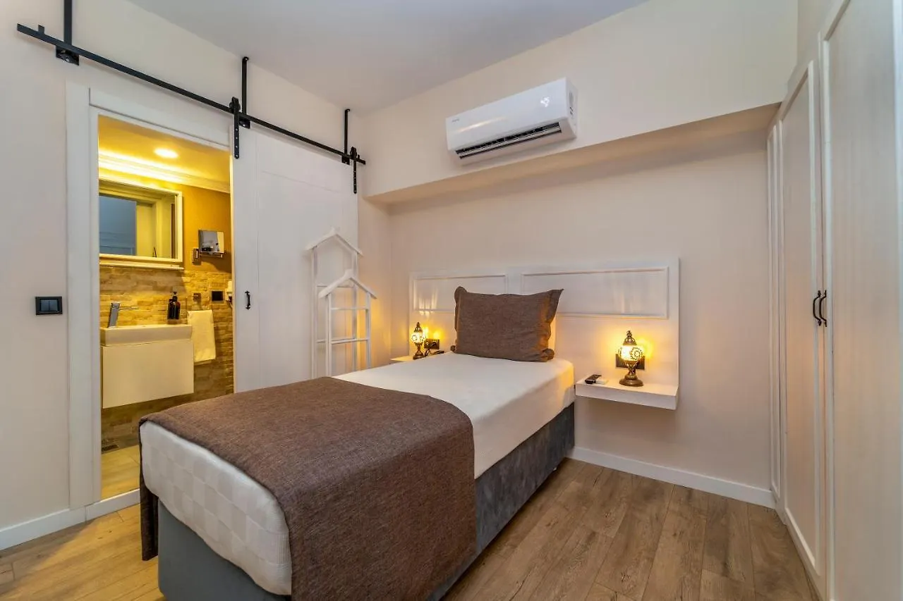 Ece Marina Suites Фетхие Отель